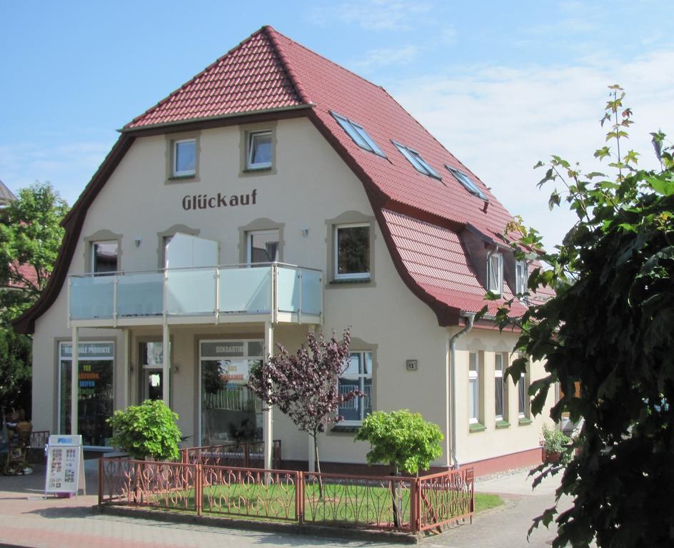 Ferienwohnungen Haus Glueckauf Кёльпинзе Экстерьер фото